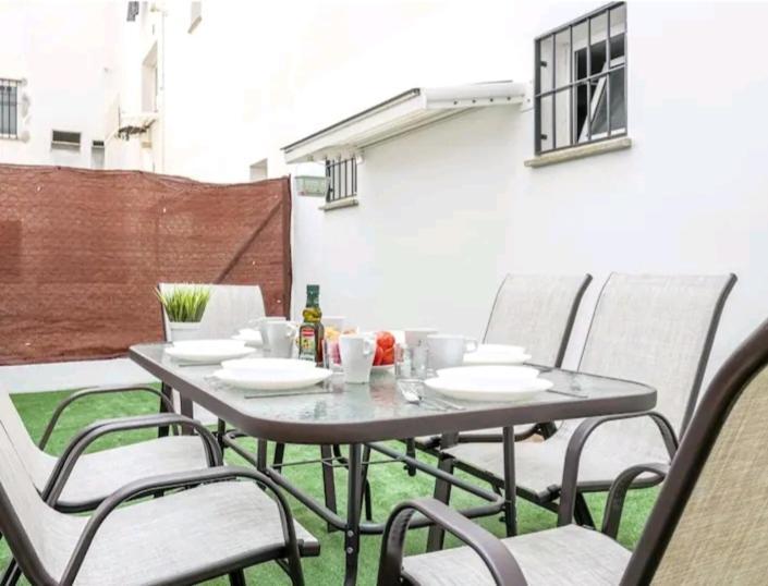 Apartamento Con Patio Y Piscina Cerca De Sevilla La Algaba المظهر الخارجي الصورة